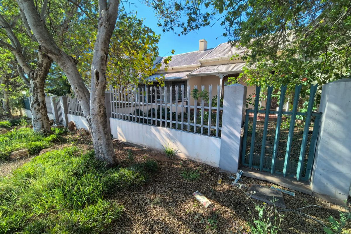 Home with Business Rights - Ideal Commercial opportunity - Photo 3