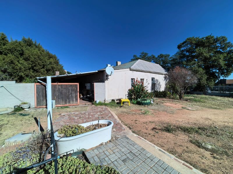 Home with Business Rights - Ideal Commercial opportunity - Photo 4