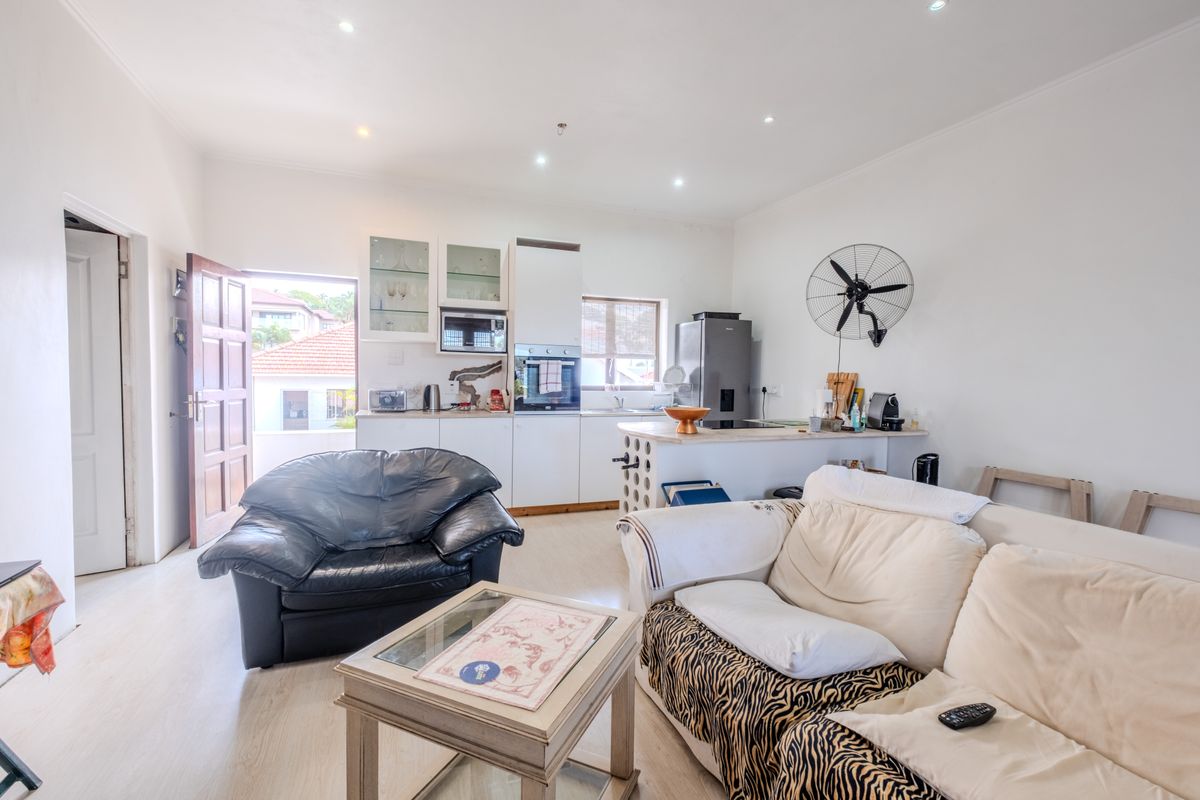 Spacious Family Home with Two Self Contained Cottages and Income Potential - Photo 4