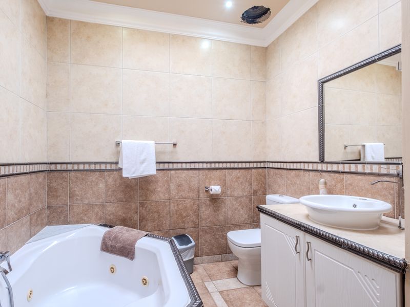 Spacious Family Home with Two Self Contained Cottages and Income Potential - Photo 9