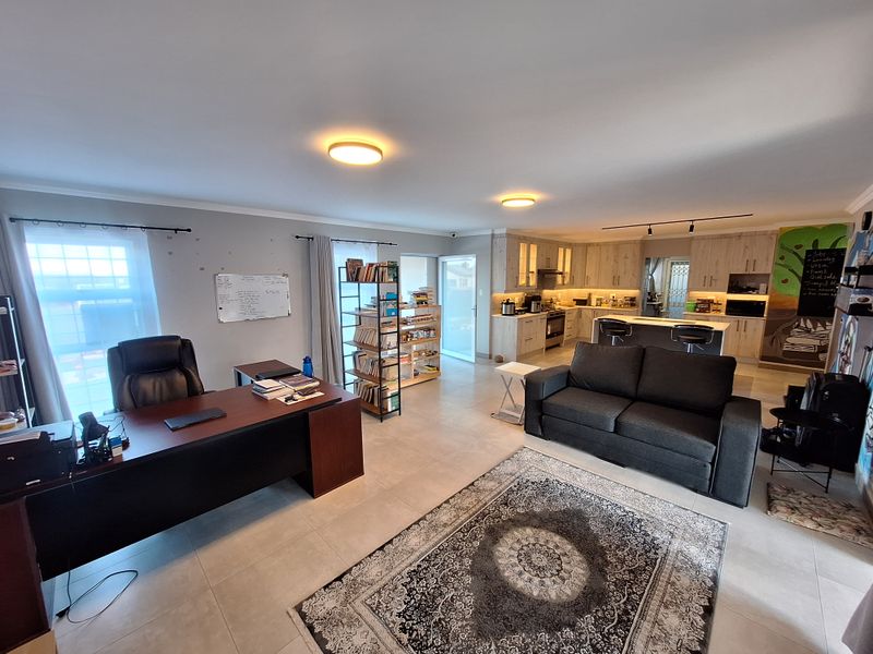 Elegantly Modern Home in Fountains Estate - Photo 6