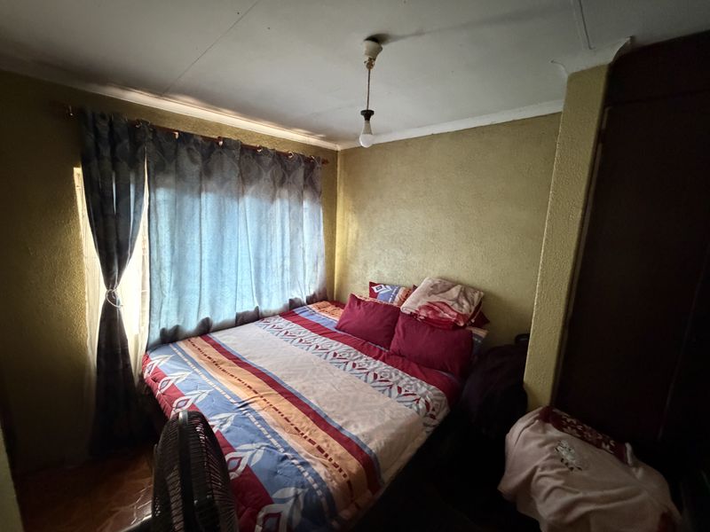 Charming 3-Bedroom Home in Elti Villas, Louis Trichardt - Photo 8