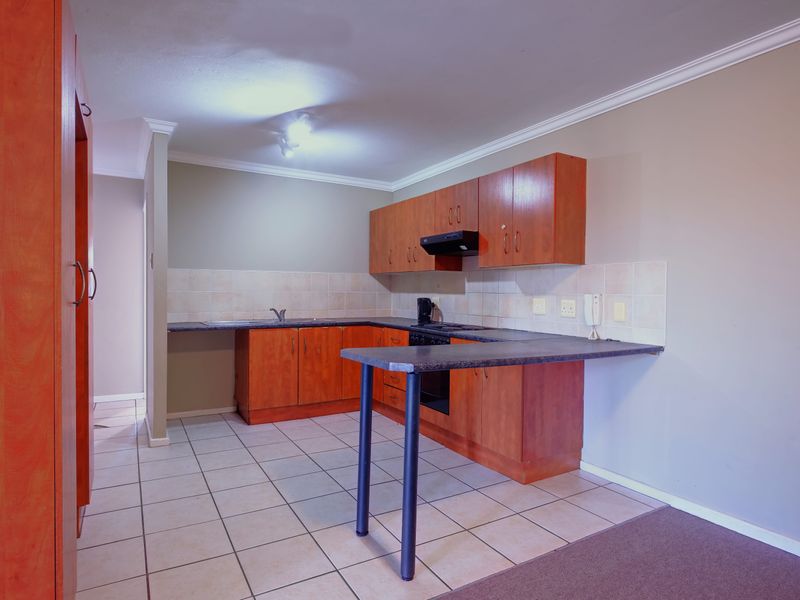 Neat and Spacious 3-Bedroom Apartment in a Quiet Family Area - Photo 9