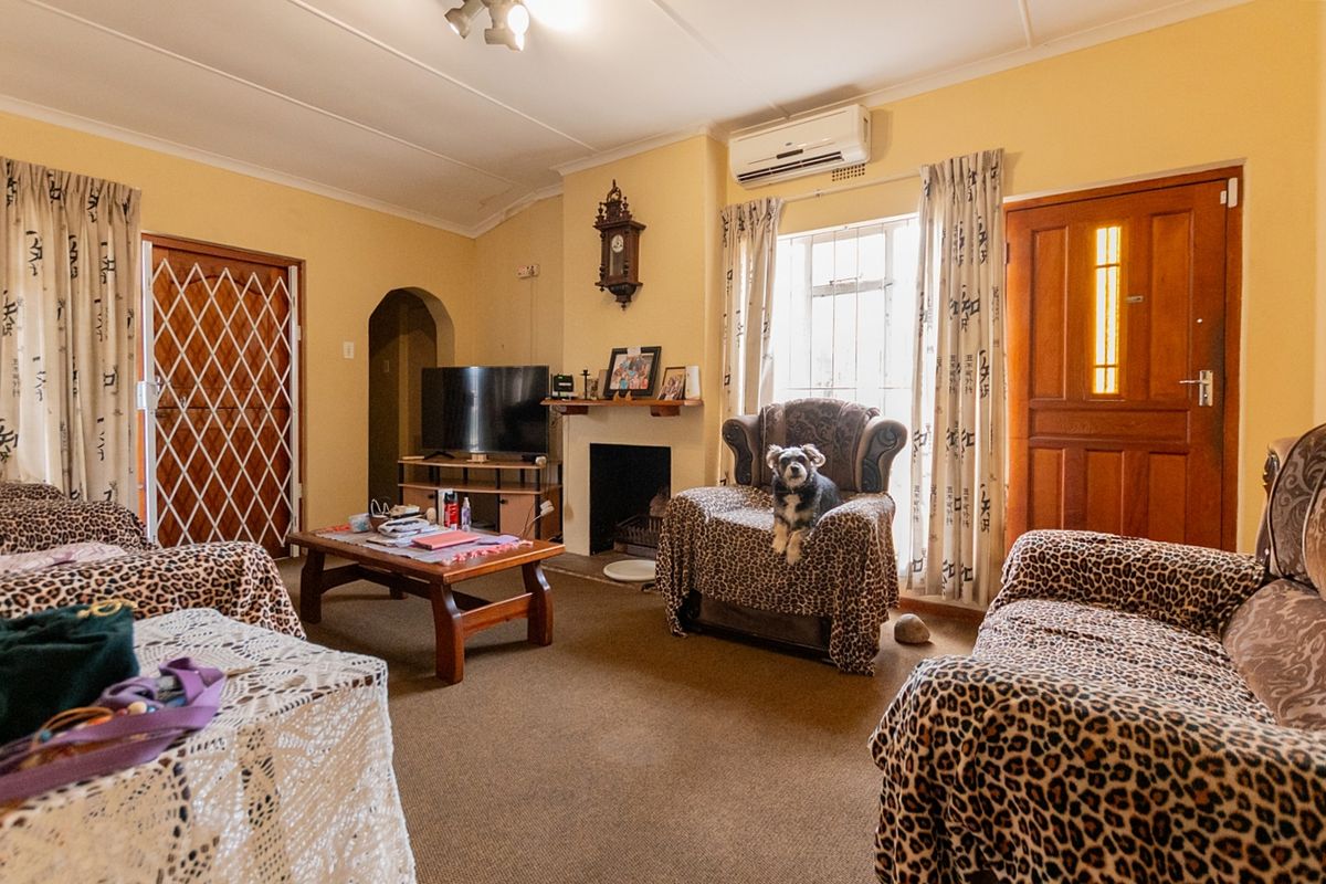 Spacious Family Home with Income-Generating Flatlet and Endless Potential - Photo 5