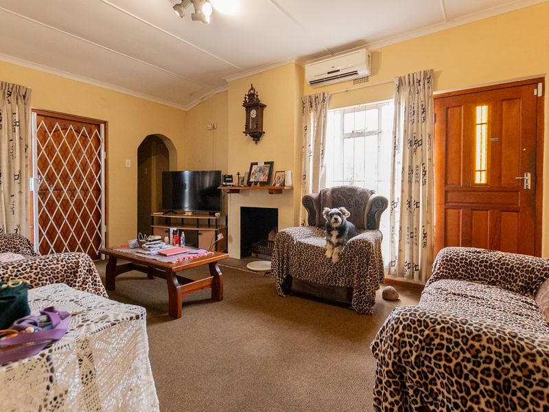 Spacious Family Home with Income-Generating Flatlet and Endless Potential - Photo 5
