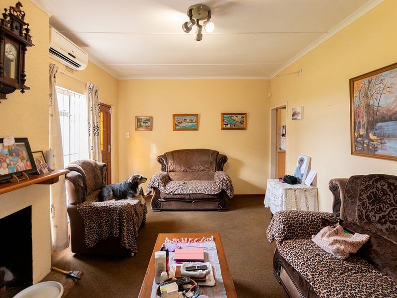 Spacious Family Home with Income-Generating Flatlet and Endless Potential - Photo 4