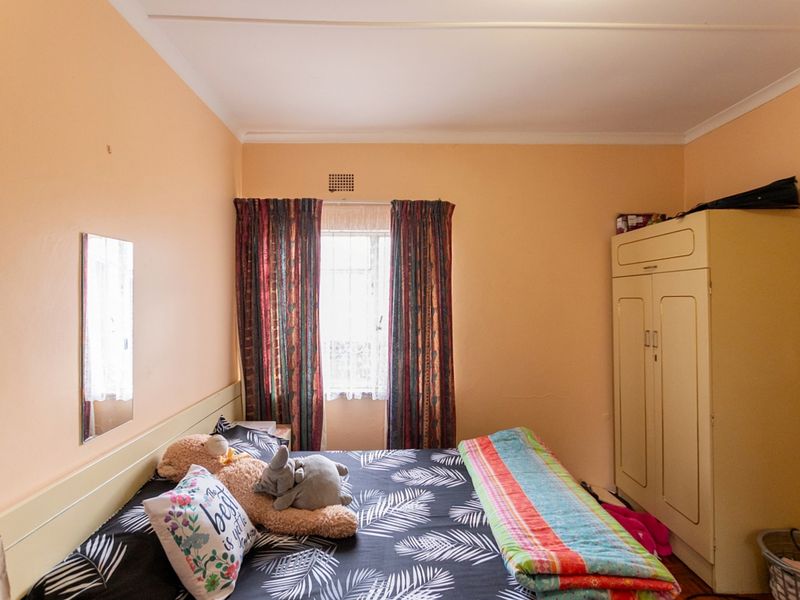 Spacious Family Home with Income-Generating Flatlet and Endless Potential - Photo 8