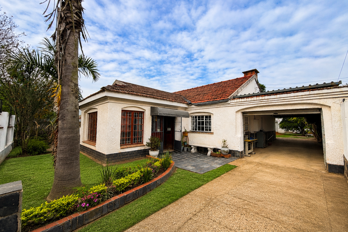 Neat Family Home with Flatlet, Workshop & Exceptional Versatility - Photo 2