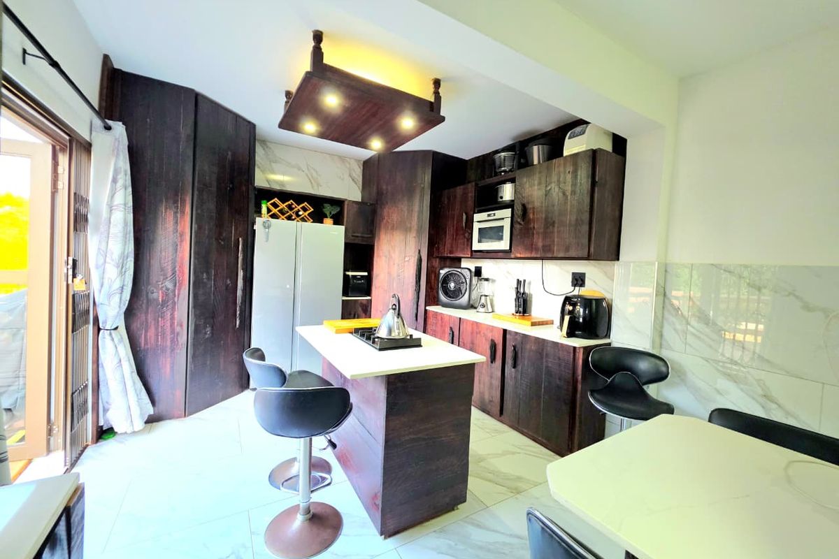 Modern 3-Bedroom Duplex – Move-In Ready! - Photo 3
