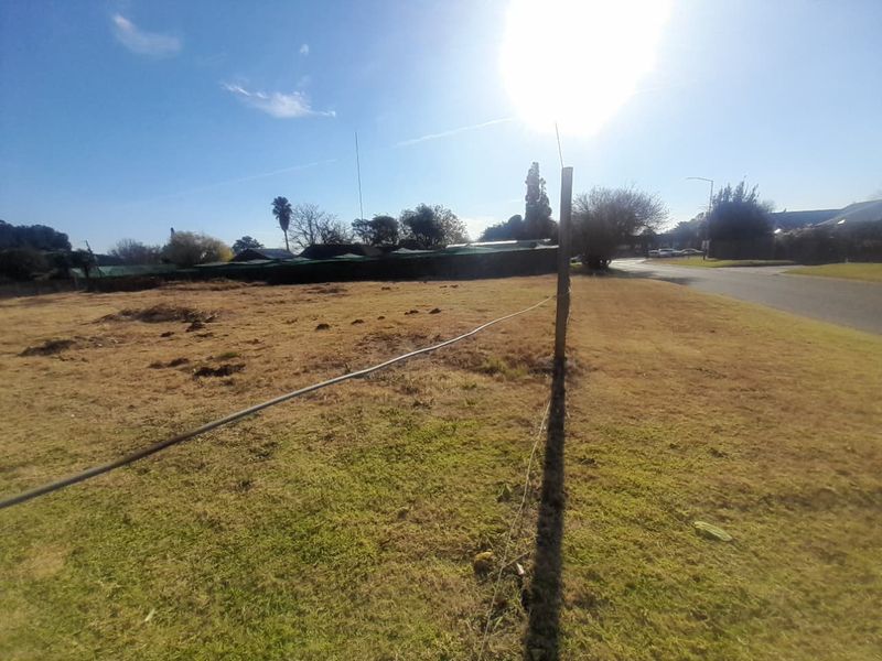 Prestigious Stand For Sale - Photo 2