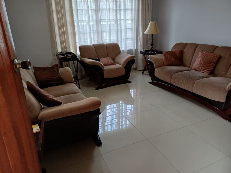 2-Bedroom Simplex in Empangeni Central - Photo 4