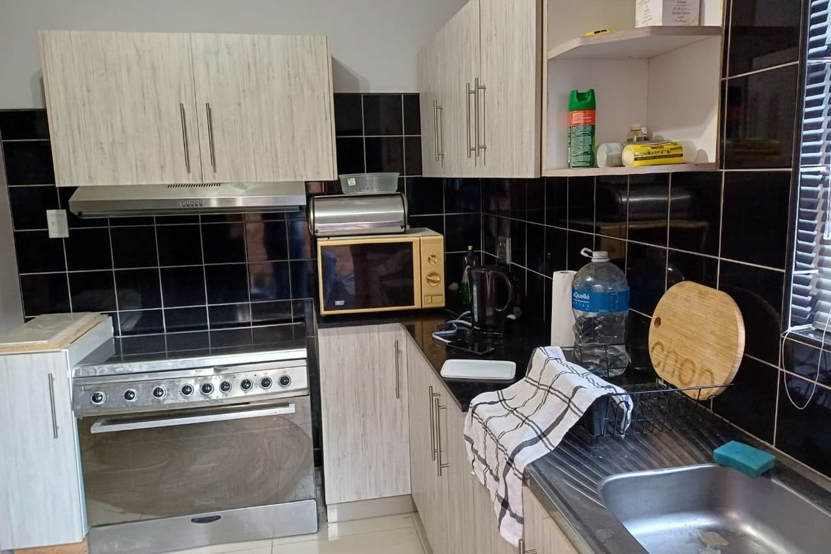 2-Bedroom Simplex in Empangeni Central - Photo 2