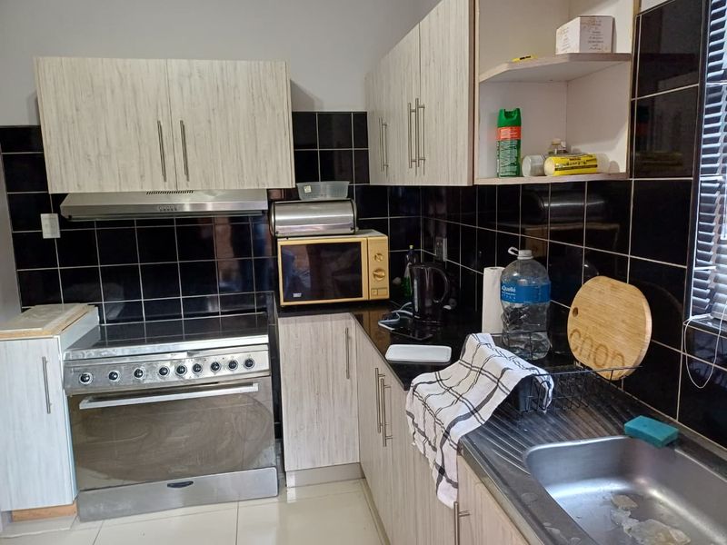 2-Bedroom Simplex in Empangeni Central - Photo 2