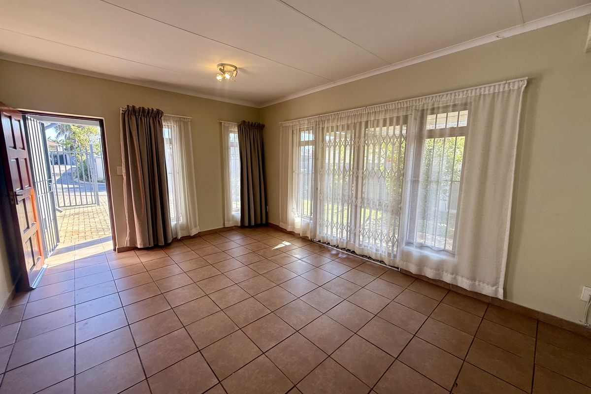 Spacious 3 Bedroom Rental Home in the Heart of Montana - Photo 3