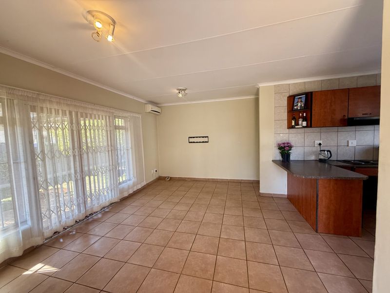Spacious 3 Bedroom Rental Home in the Heart of Montana - Photo 2