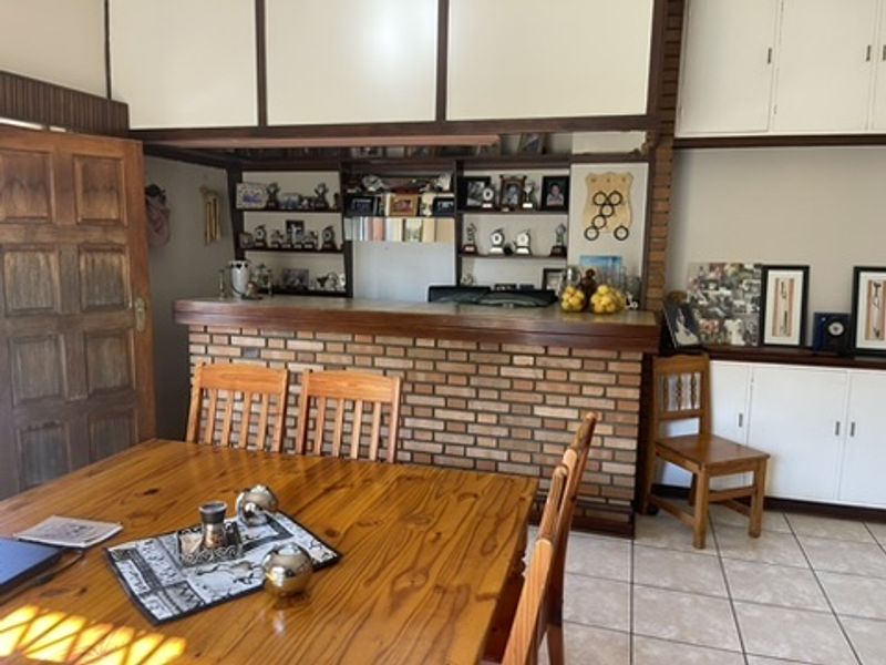 Corner Stand - Main House - Cottage - Granny Flat - Fruit Trees!!!! - Photo 6