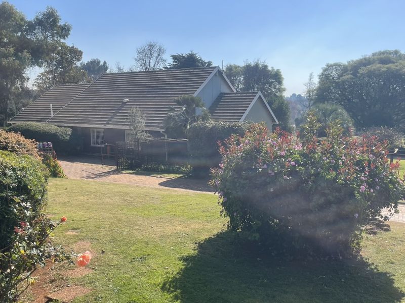 Corner Stand - Main House - Cottage - Granny Flat - Fruit Trees!!!! - Photo 1