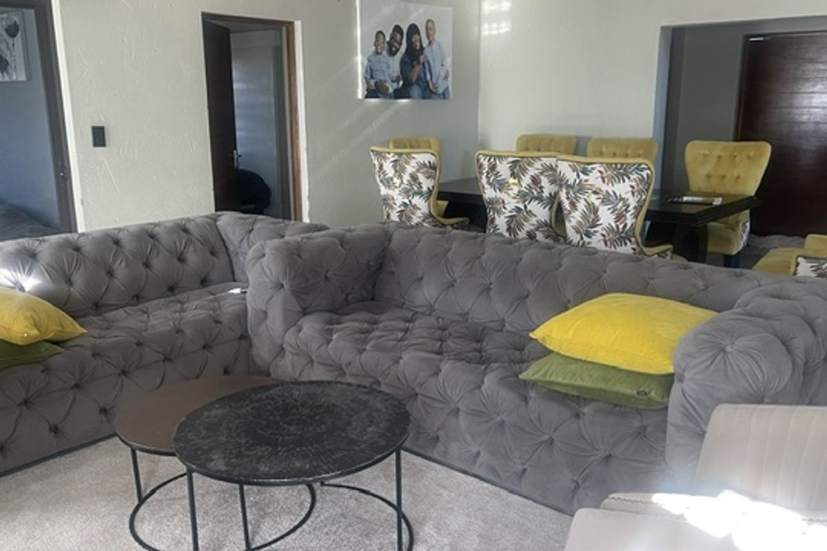Luxurious, Loadshedding-Free Living in the Heart of Midrand! - Photo 3