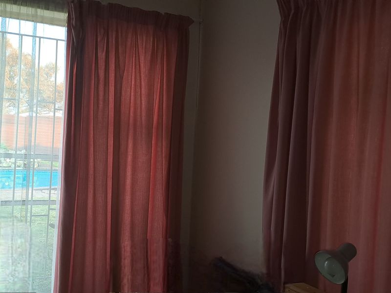 Quiet and Comfort living - Photo 3