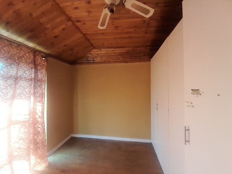 Semi face brick house for sale - Photo 7