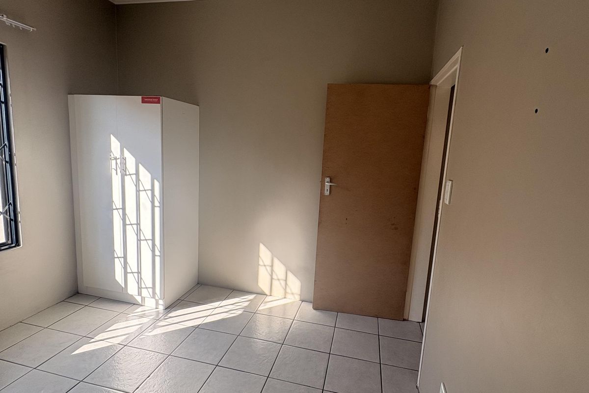 Low maintenance Living in The Hills Estate - Photo 4