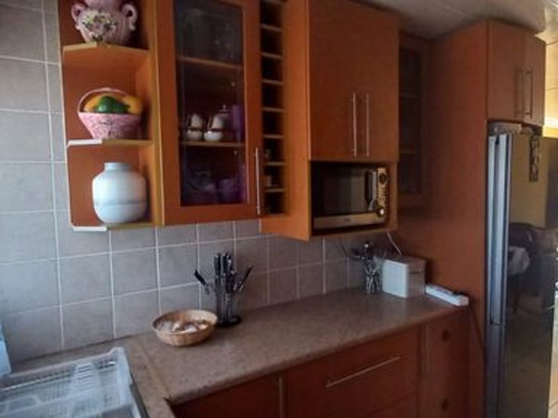 3 Bedroom House in Have Hills, East London - Photo 4