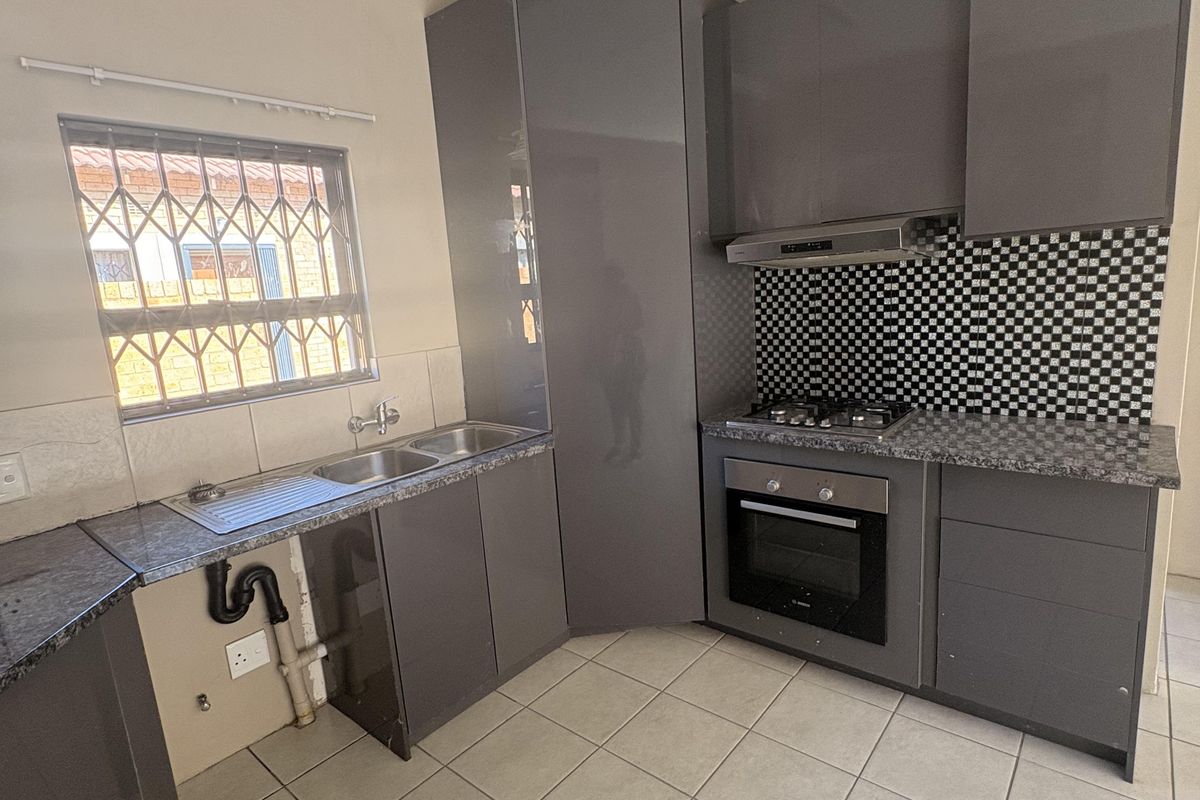 House to Rent in The Hills Estate - Photo 4