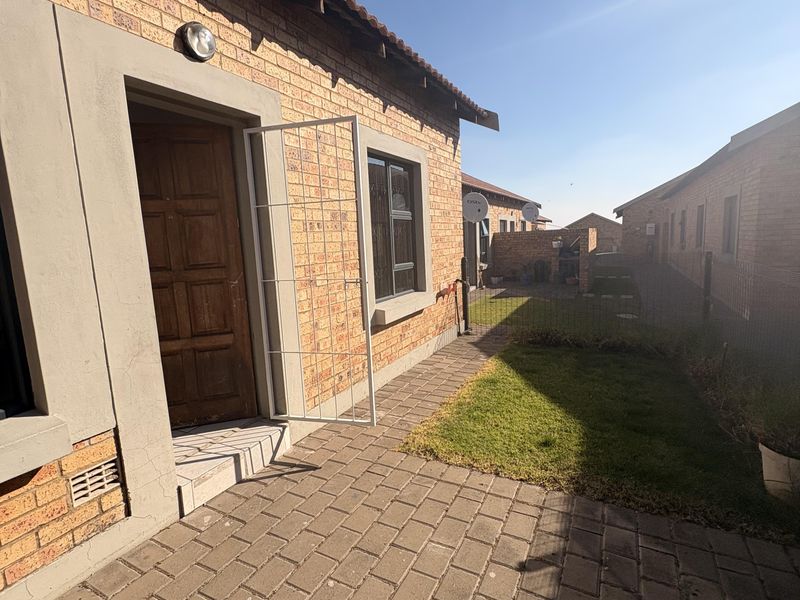 House to Rent in The Hills Estate - Photo 9