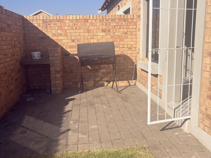 House to Rent in The Hills Estate - Photo 2