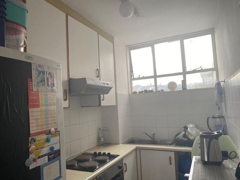 Charming 2 Bedroom Flat in the Heart of Glenwod - Photo 10