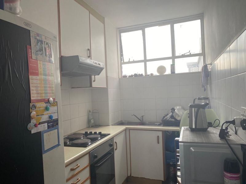 Charming 2 Bedroom Flat in the Heart of Glenwod - Photo 9