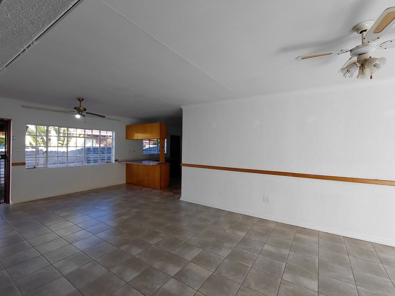 Private face-brick townhouse, Doringkruin, Klerksdorp - Photo 7