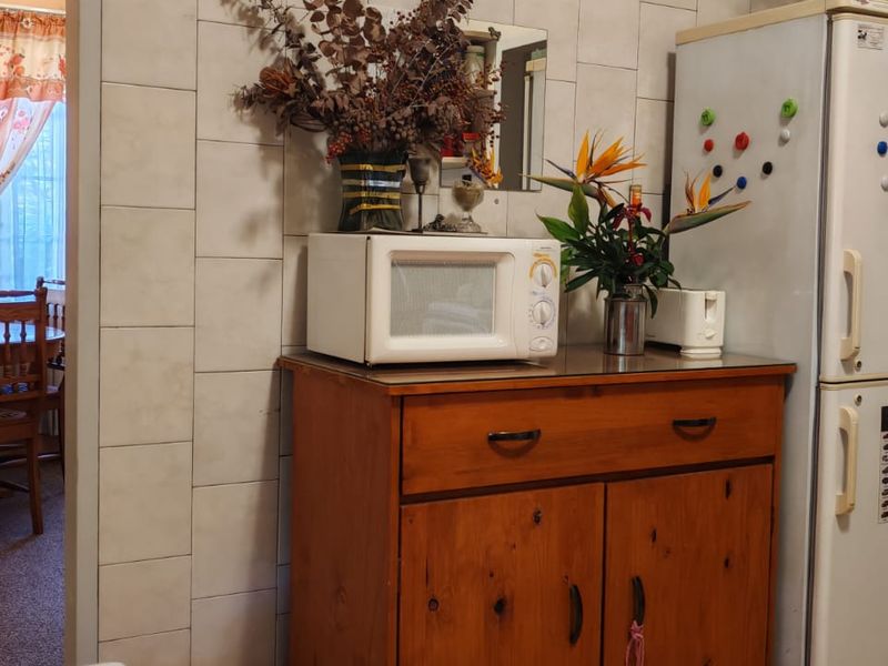3 Bedroom home plus flat possibility - Photo 9