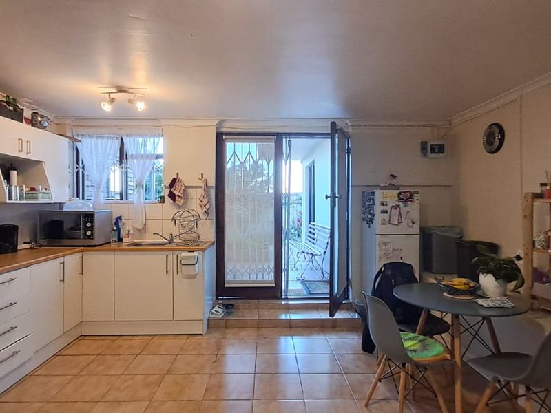 Spacious 1-Bedroom Flatlet to Rent in Durbanville Central ! - Photo 6