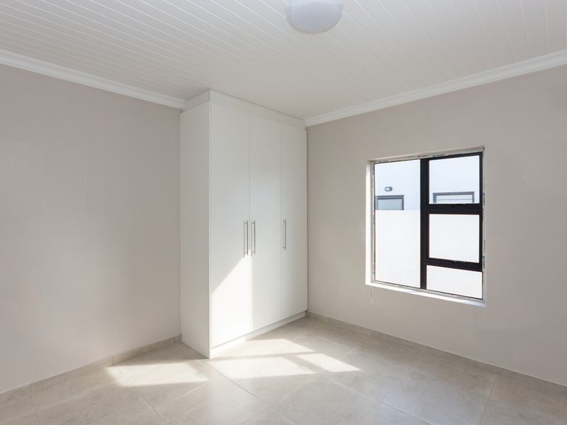 Stunning New Home – Almost Ready for Its Proud New Owners! - Photo 7