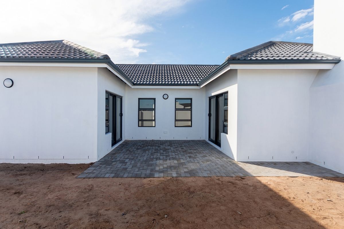 Stunning New Home – Almost Ready for Its Proud New Owners! - Photo 5