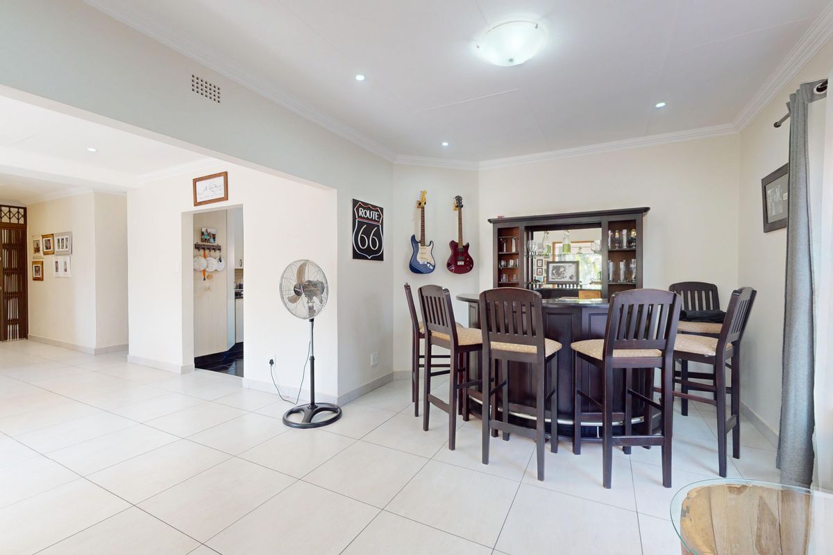 Fully Renovated Family Entertainer with Solar, Studio and Stunning Garden - Photo 5