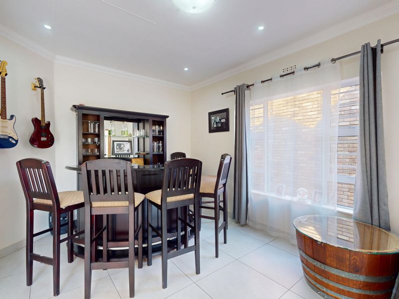 Fully Renovated Family Entertainer with Solar, Studio and Stunning Garden - Photo 6