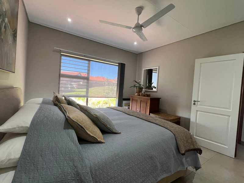 BEAUTIFULLY APPOINTED HOME IN SOUGHT-AFTER BATELEUR ESTATE - Photo 10