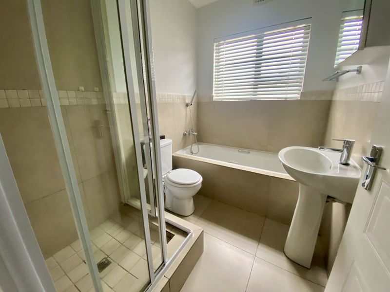 Secure Living in Buhrein estate with Spacious Garden & Built-in Braai - Photo 9