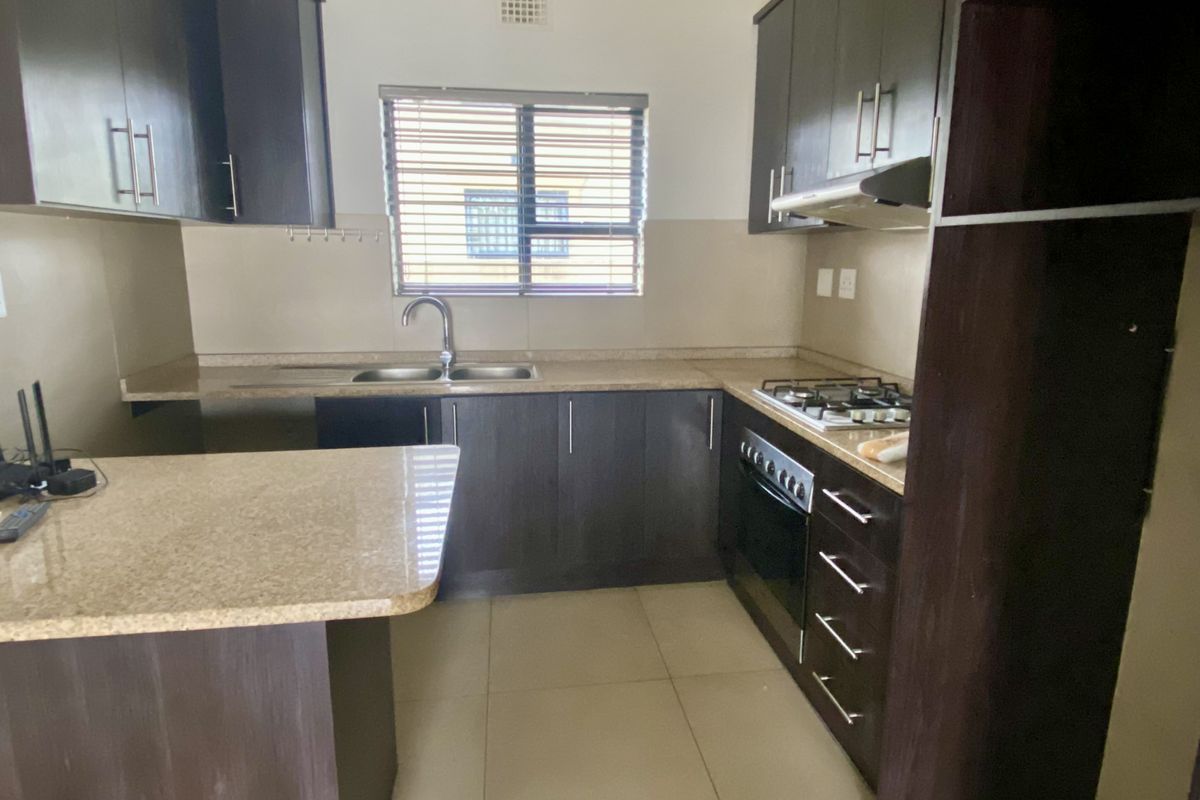 Secure Living in Buhrein estate with Spacious Garden & Built-in Braai - Photo 2