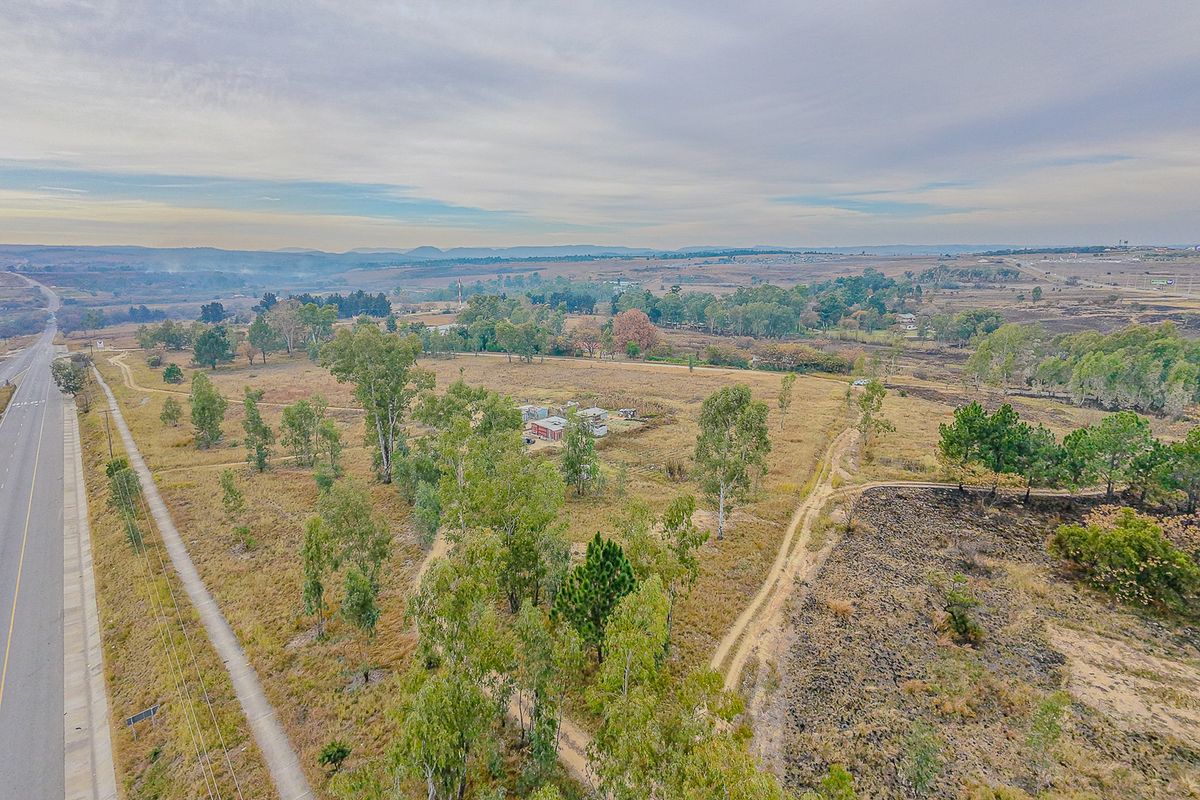Amazing Find, 500 Meter Road Frontage Malibongwe at Lanseria Turnoff - Photo 3