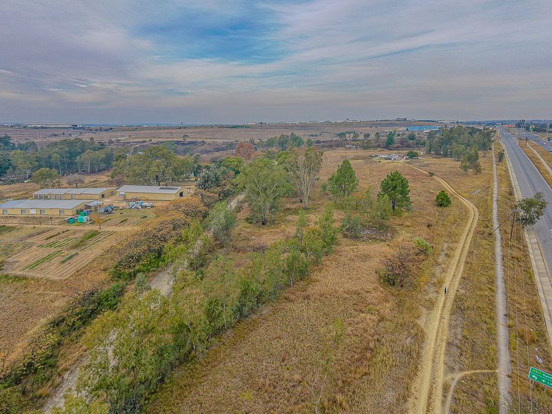 Amazing Find, 500 Meter Road Frontage Malibongwe at Lanseria Turnoff - Photo 8