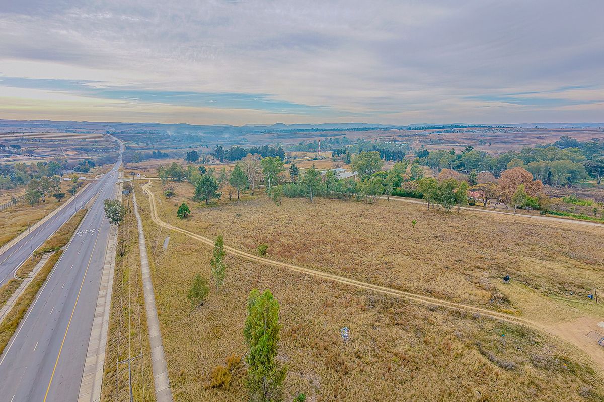 Amazing Find, 500 Meter Road Frontage Malibongwe at Lanseria Turnoff - Photo 5