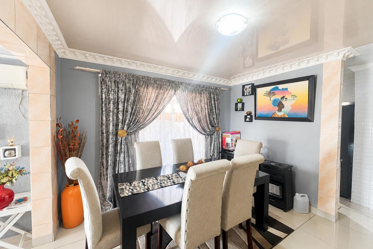 Lovely 3-Bedroom Home for Sale in Tlhabane West, Rustenburg - Photo 3