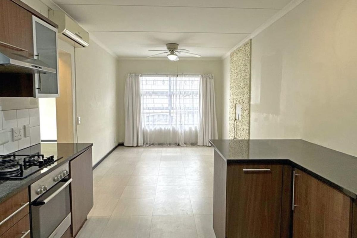 2 Beds with 2 Parkings  Windermere - Photo 5