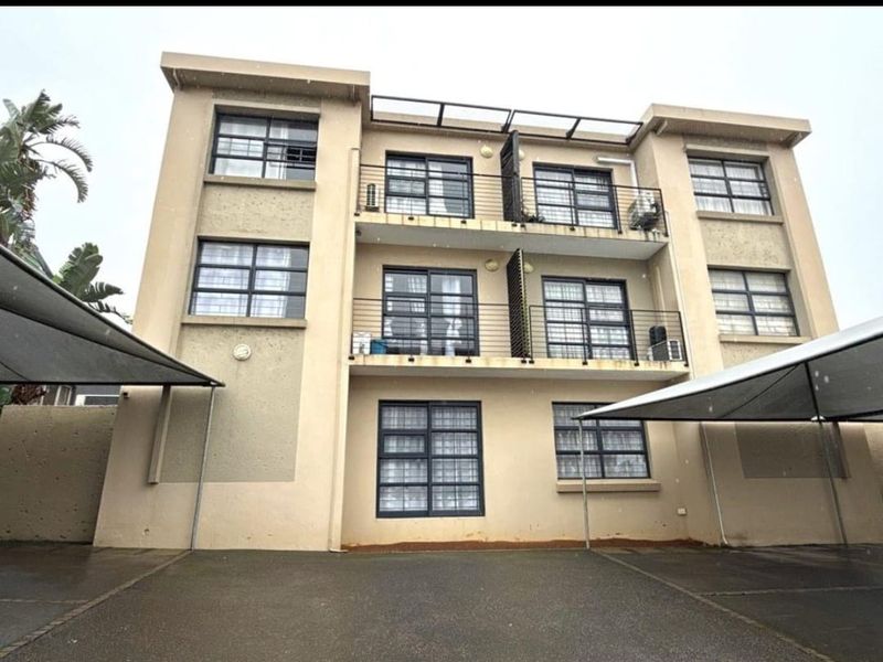2 Beds with 2 Parkings  Windermere - Photo 1