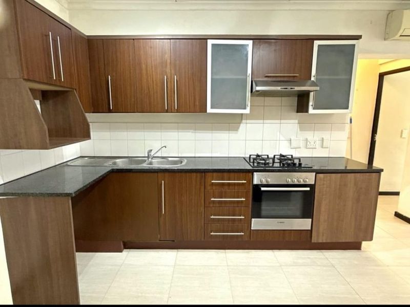 2 Beds with 2 Parkings  Windermere - Photo 3
