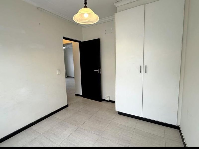 2 Beds with 2 Parkings  Windermere - Photo 10
