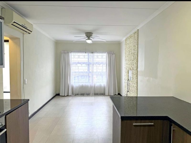 2 Beds with 2 Parkings  Windermere - Photo 4